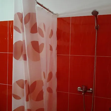 Vilele Brise De Două Mai