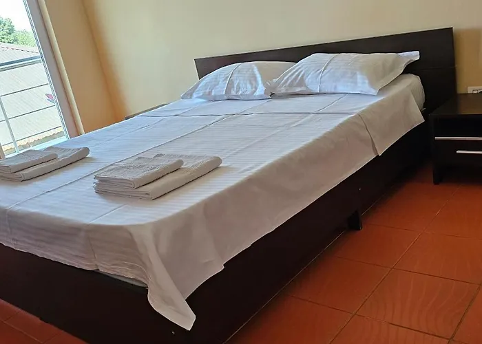 Vilele Brise De بيت ضيافة دووا مايْ